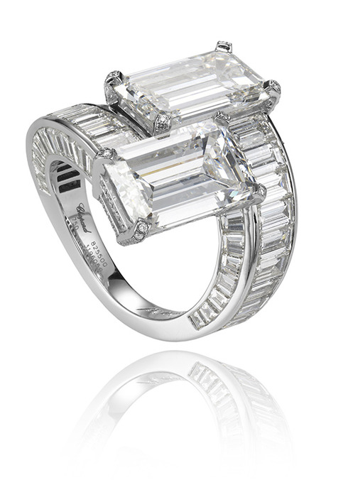 Chopard 祖母綠車工鑽戒。
